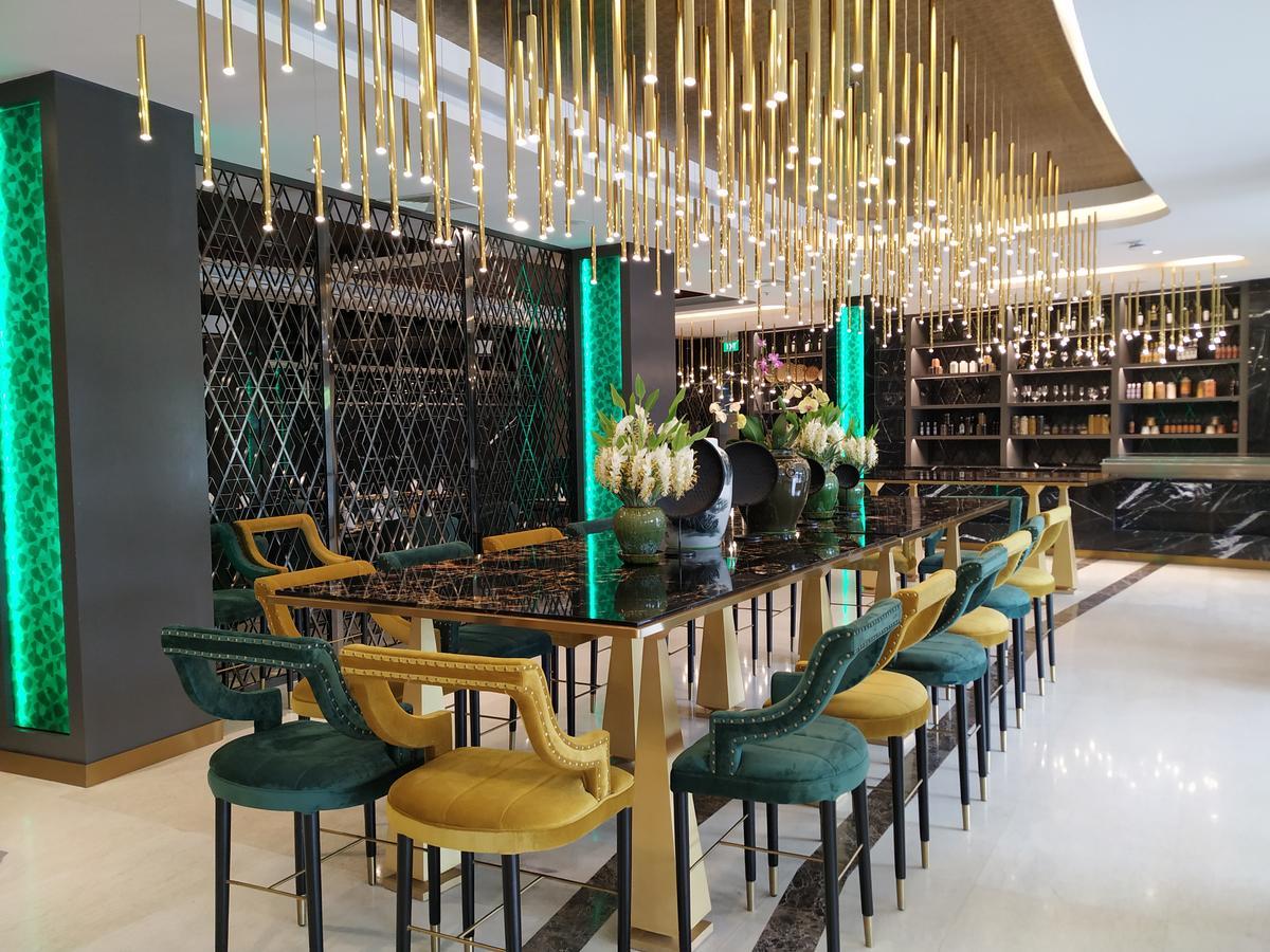 Grand Mercure Yangon Golden Empire Exterior foto