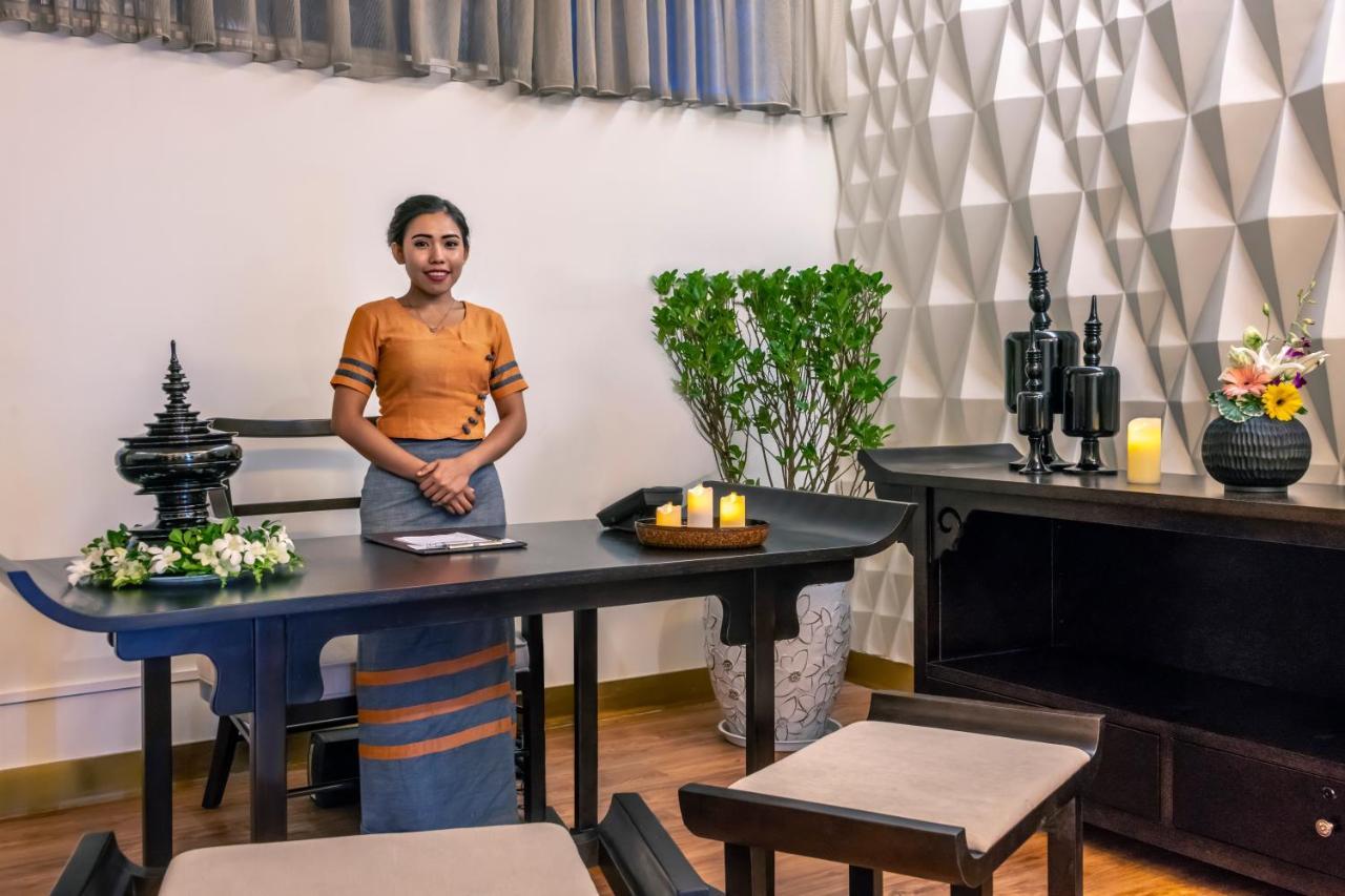 Grand Mercure Yangon Golden Empire Exterior foto